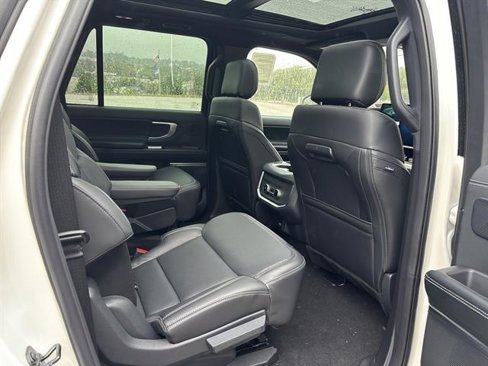 New 2025 Ford Expedition Max Platinum image 18