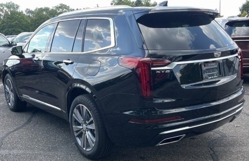 Certified 2024 Cadillac XT6 Premium Luxury image 3