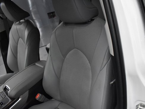 Used 2022 Toyota Highlander Limited image 17