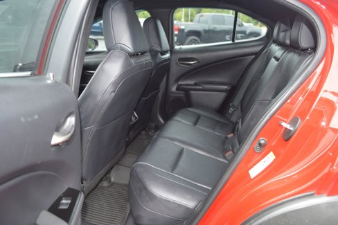Used 2019 Lexus UX 200 image 20