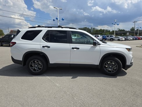 New 2025 Honda Pilot TrailSport image 17