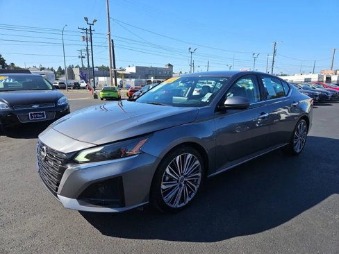 Used 2023 Nissan Altima 2.5 SL image 3