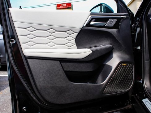 New 2025 Mitsubishi Outlander AWD image 8