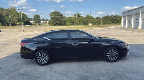 Used 2025 Nissan Altima 2.5 SV image 8