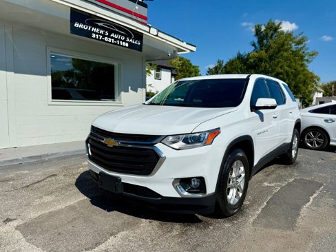 Used 2020 Chevrolet Traverse LT w/ Driver Confidence II Package image 2