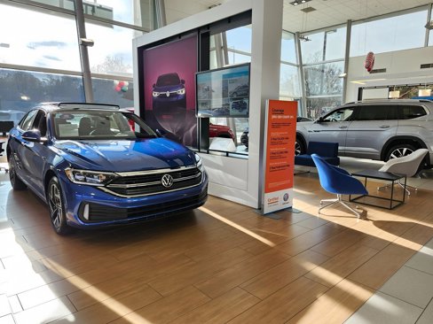 New 2025 Volkswagen Tiguan SE image 25