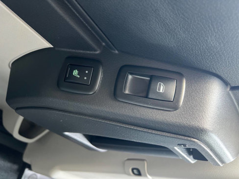 Used 2010 Dodge Grand Caravan Crew w/ Entertainment Group 2 image 22
