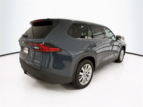 New 2026 Toyota Grand Highlander Platinum image 6