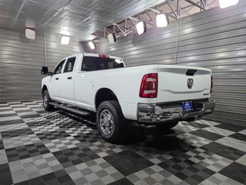 Used 2024 RAM 2500 Tradesman w/ Chrome Appearance Group image 7