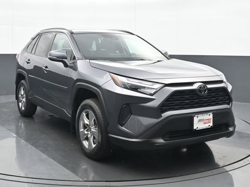 Used 2023 Toyota RAV4 XLE image 9