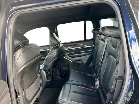 Used 2024 Jeep Grand Cherokee Limited 4xe image 11