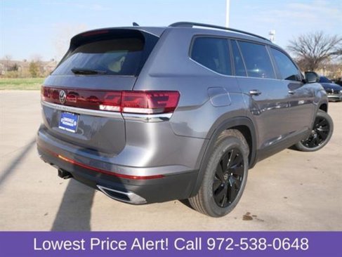 New 2025 Volkswagen Atlas SE image 4