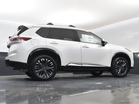 New 2026 Nissan Rogue Platinum image 44