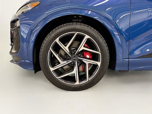 New 2025 Audi SQ6 e-tron Premium Plus image 23
