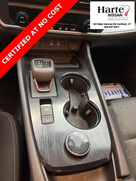 Used 2024 Nissan Rogue SV image 11