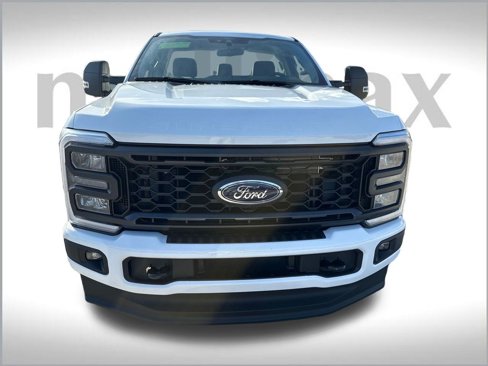 New 2025 Ford F350 4x4 Regular Cab Super Duty image 10