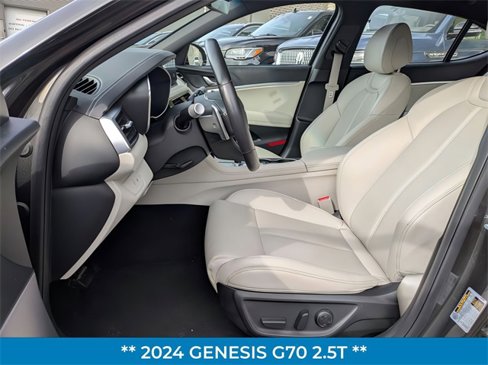 Used 2024 Genesis G70 2.5T image 13