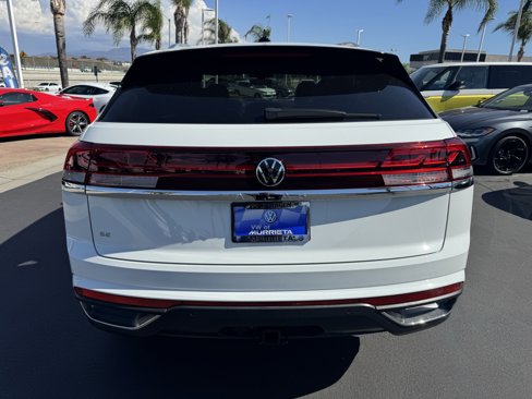 Certified 2024 Volkswagen Atlas Cross Sport SE w/ Panoramic Sunroof Package image 8