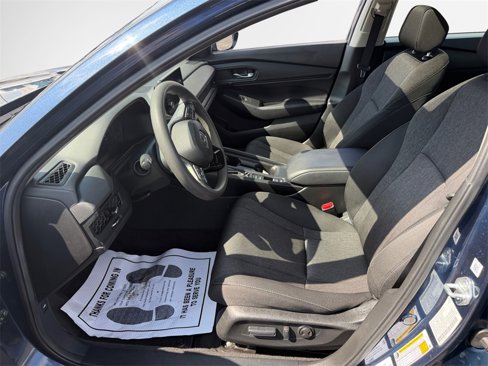Used 2024 Honda Accord EX image 11