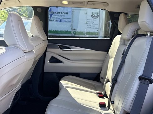 Used 2022 INFINITI QX60 Luxe w/ Vision Package image 18