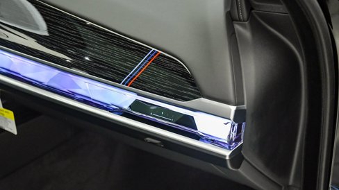 New 2026 BMW 750e xDrive image 18