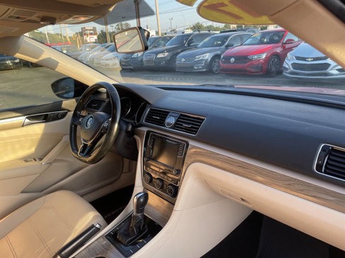 Used 2017 Volkswagen Passat 1.8T SE image 15