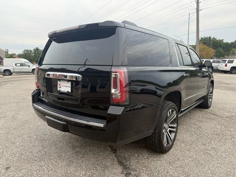 Used 2019 GMC Yukon XL Denali w/ Denali Ultimate Package image 3