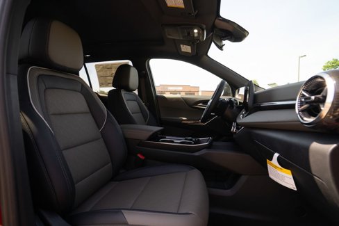 New 2026 Chevrolet Equinox LT w/ Convenience Package II image 14