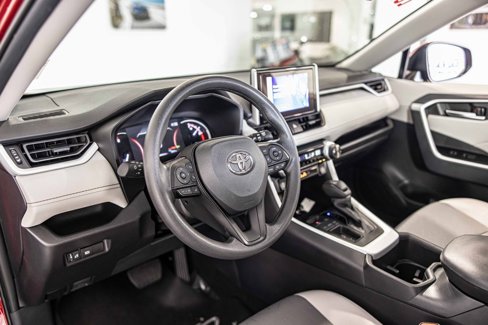Used 2025 Toyota RAV4 XLE image 19