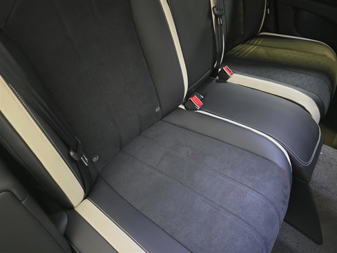 New 2025 Bentley Flying Spur Plug-In Hybrid image 15