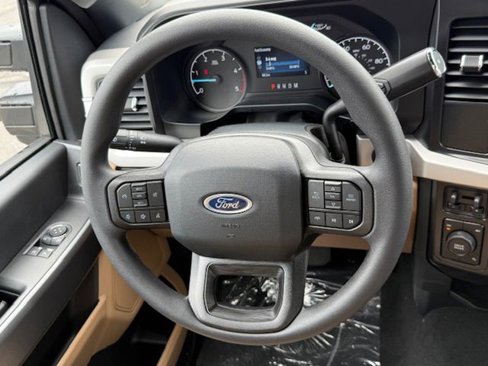 New 2025 Ford F250 XLT w/ F-250 >10K GVWR Package image 19