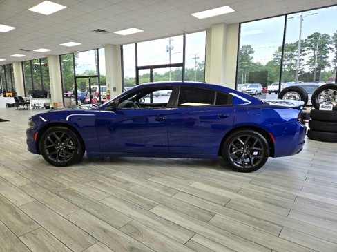 Used 2021 Dodge Charger SXT w/ Blacktop Package image 5