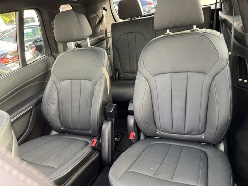 Used 2022 BMW X7 xDrive40i w/ M Sport Package image 22
