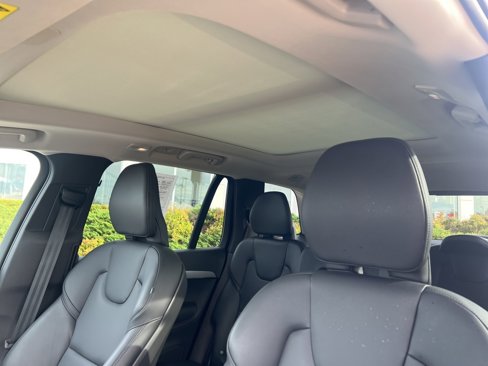 Certified 2025 Volvo XC90 B5 Core image 15