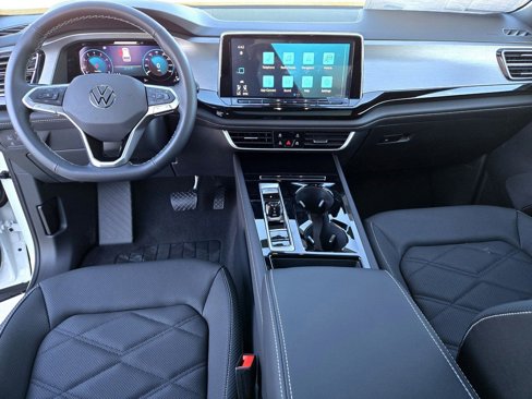 New 2025 Volkswagen Atlas Cross Sport SE image 9