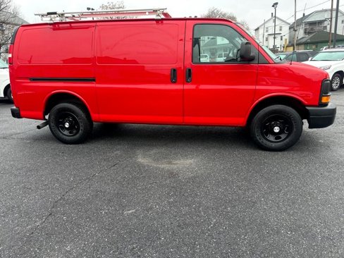 Used 2015 Chevrolet Express 2500 image 3