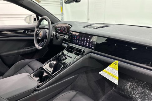 New 2024 Porsche Panamera 4 image 19