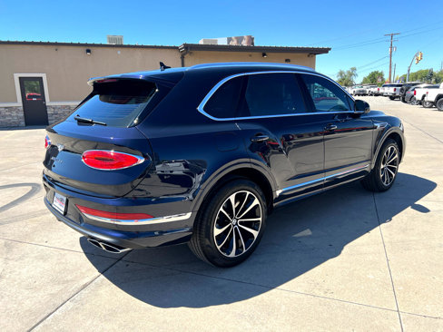 Used 2023 Bentley Bentayga image 6