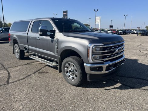 Used 2024 Ford F350 Lariat w/ Chrome Package image 3