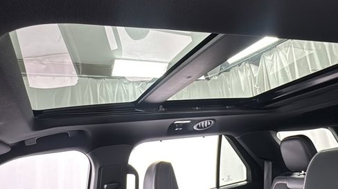 Used 2025 Ford Explorer ST image 37