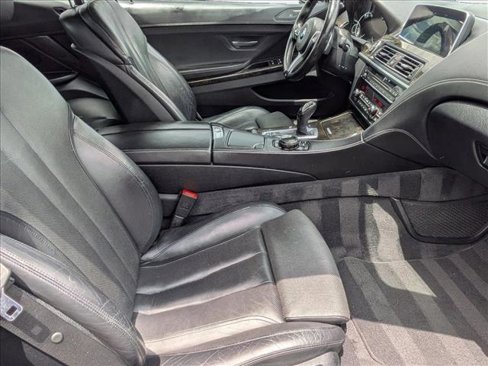 Used 2016 BMW 650i Convertible image 19