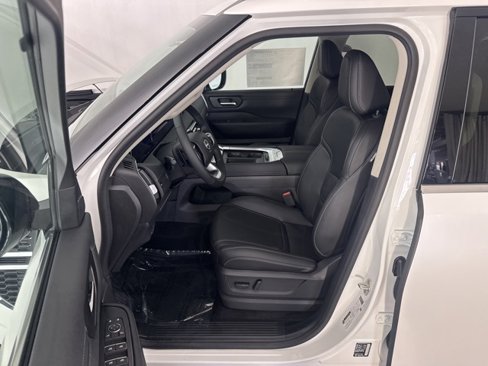 New 2025 Nissan Armada SV image 20
