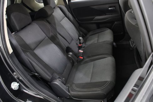 Used 2020 Mitsubishi Outlander ES image 17