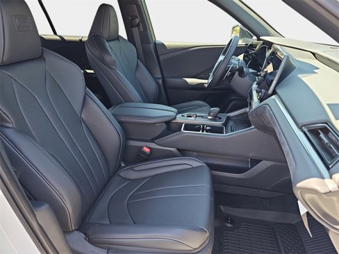 New 2025 Lexus TX 500h AWD image 10