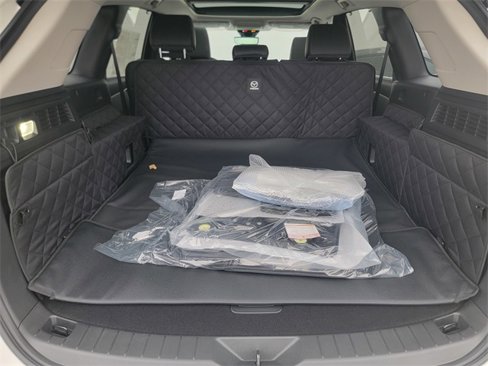 New 2025 MAZDA CX-70 Plug-In Hybrid w/ Premium Pkg image 13