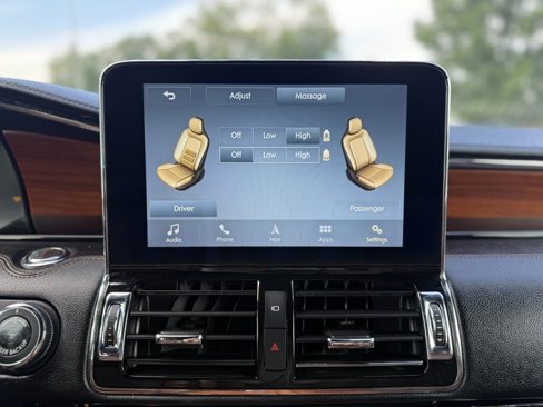 Used 2019 Lincoln Navigator Reserve image 31