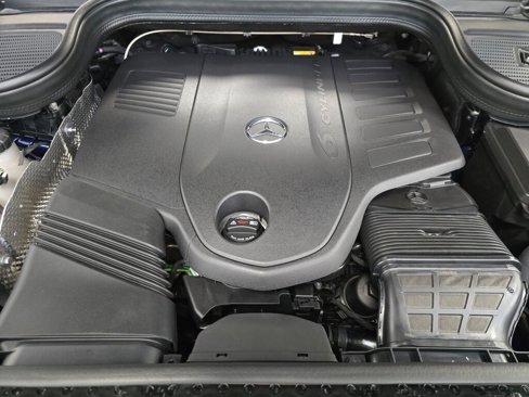 New 2025 Mercedes-Benz GLS 450 4MATIC image 10