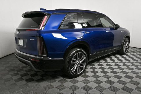 New 2026 Cadillac Vistiq Sport image 3