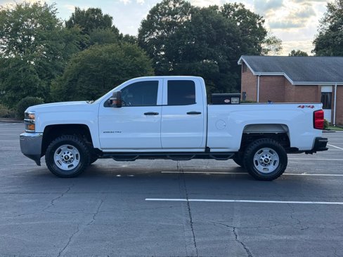 Used 2019 Chevrolet Silverado 2500 W/T image 2
