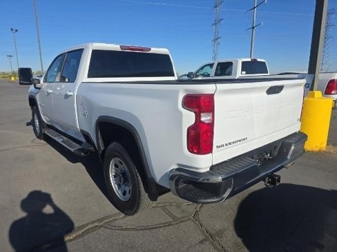 Used 2023 Chevrolet Silverado 2500 LT w/ Convenience Package image 2